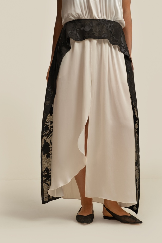 Soft Petal White Dress RTW